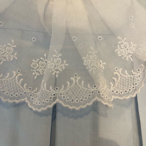 Gorgeous Pepermint Pony light blue dress with lace collar size 2 - Picture 2 of 3